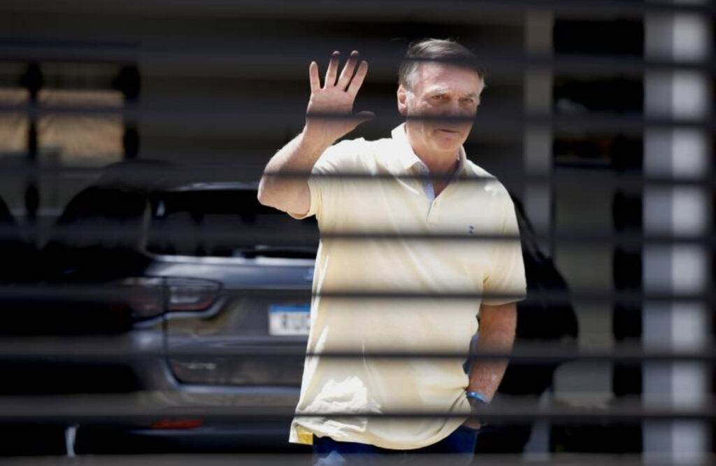 STF fica a um voto de condenar Bolsonaro por liderar trama golpista e ensaia frente contra anistia