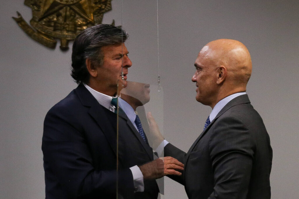 Fux vota para absolver Bolsonaro por trama golpista e abre divergência com Moraes