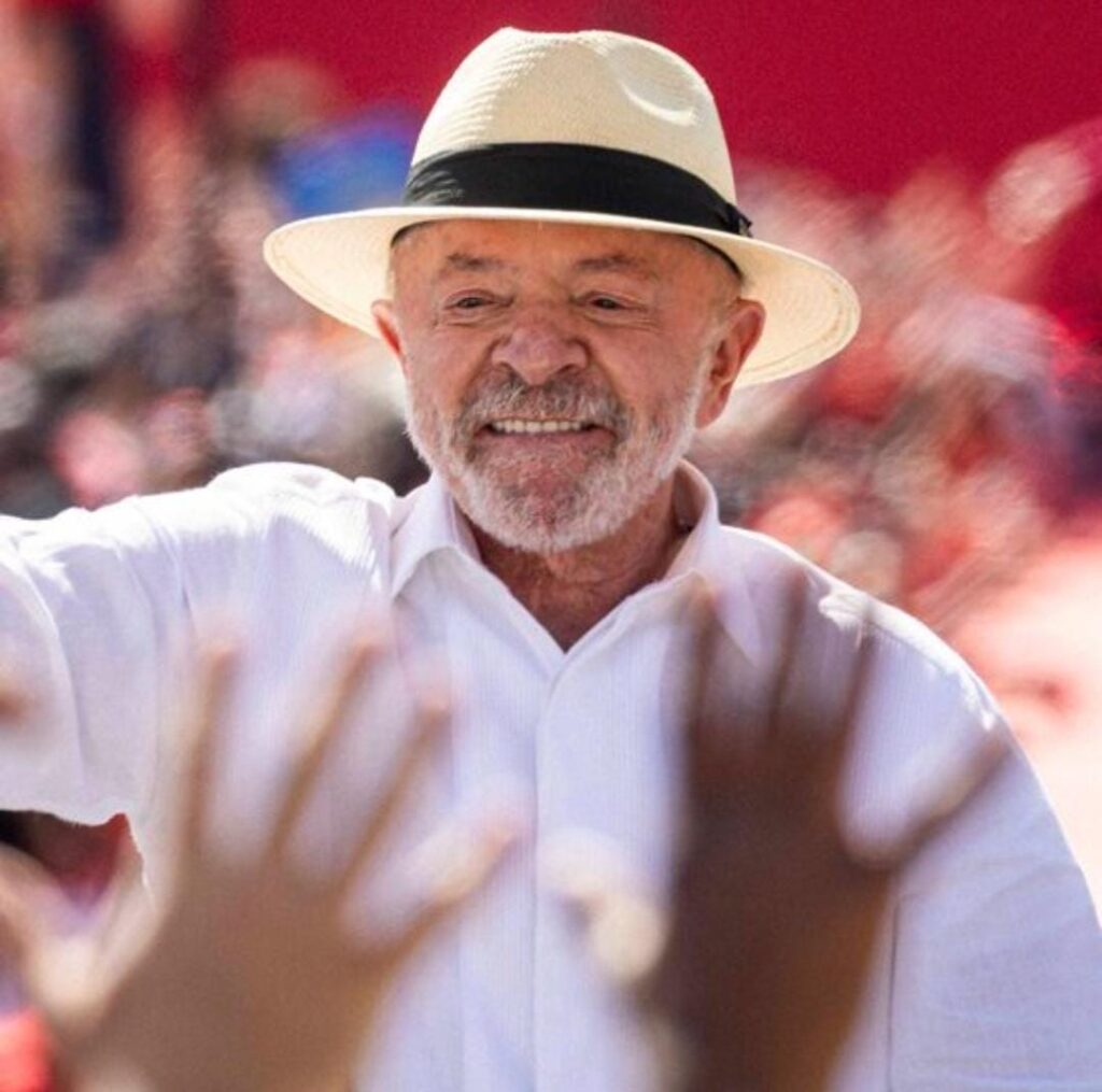 Lula é reeleito para governar o Brasil pela quarta vez