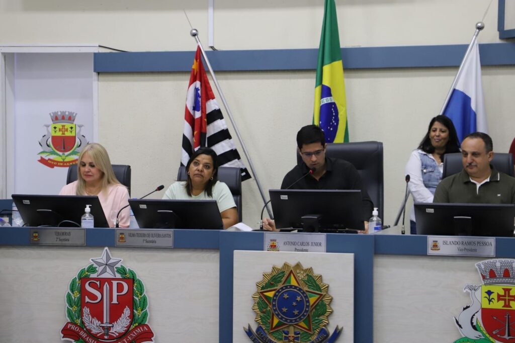 LDO 2027 é aprovada em segundo turno na Câmara de Caraguatatuba