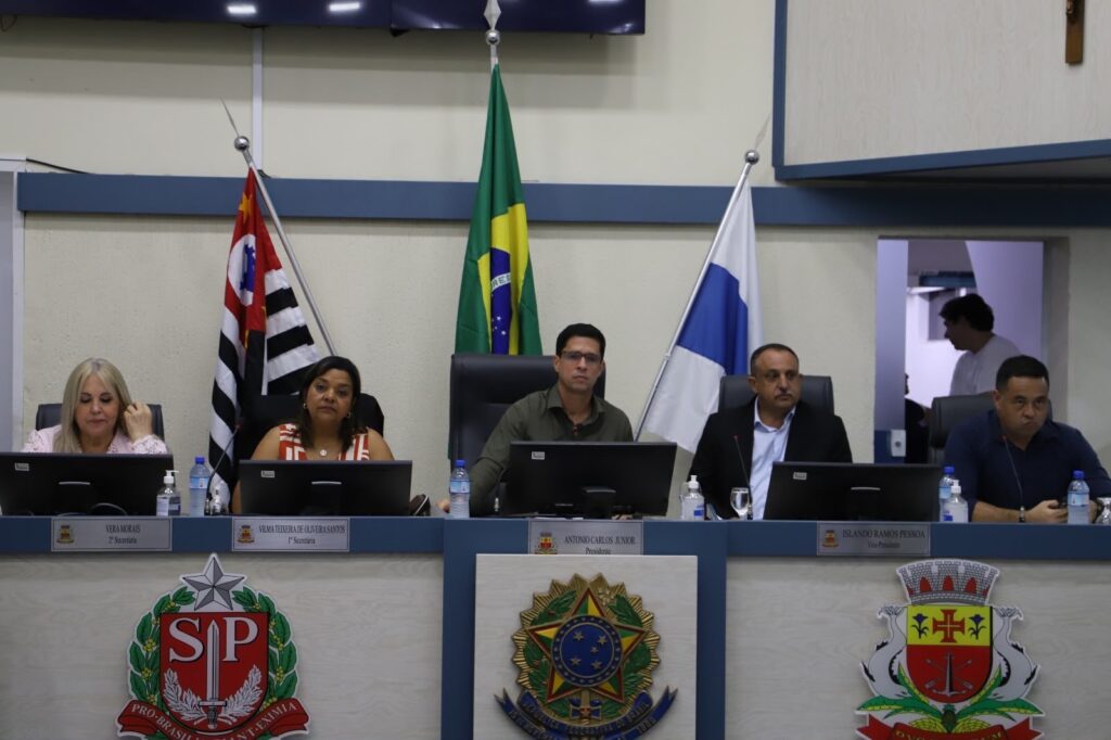 Caraguatatuba pode adotar sistema digital para notificações de impostos; projeto será votado nesta terça (20) na Câmara; entenda aqui
